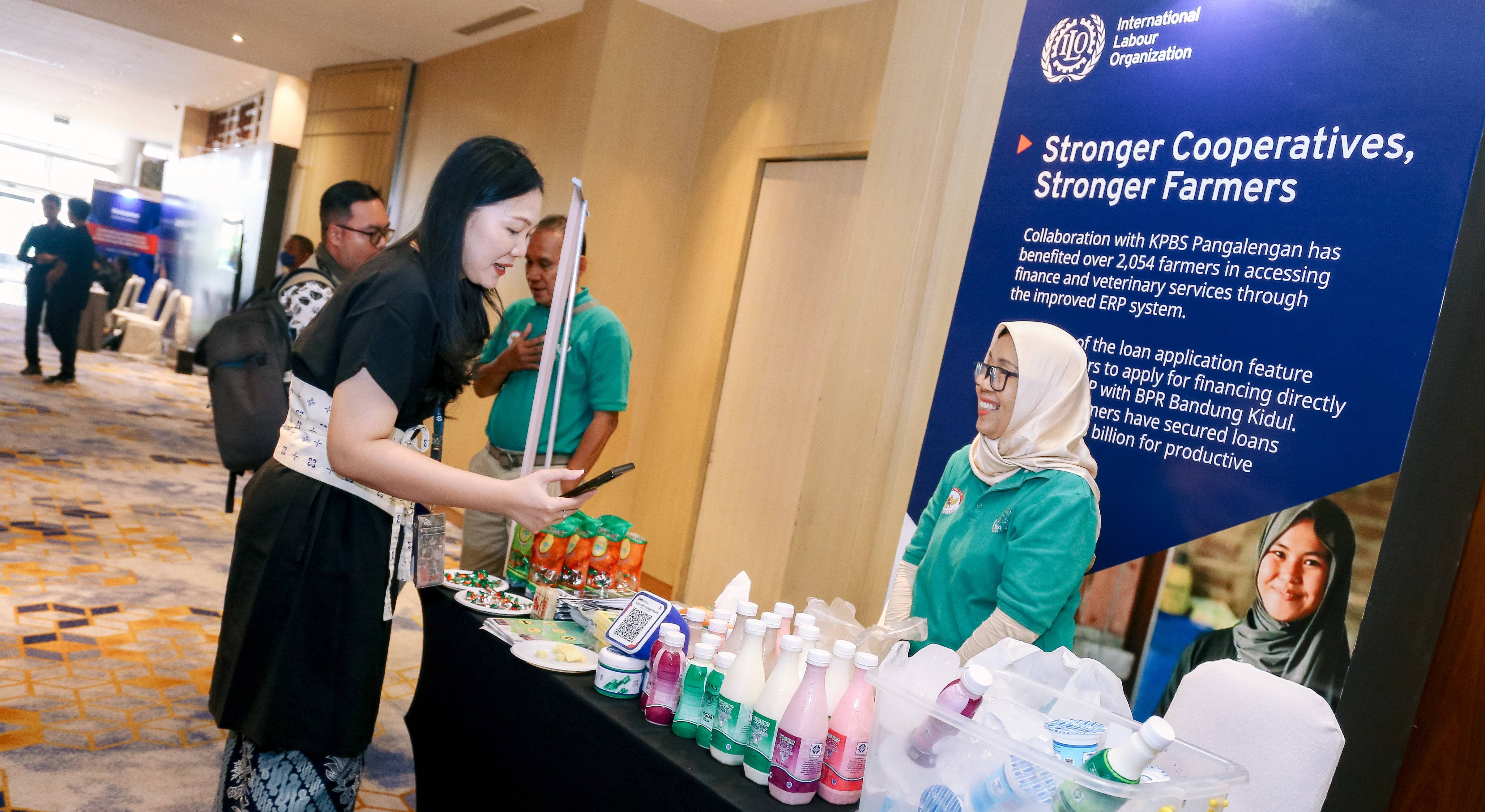 ILO, OJK and Coordinating Ministry for Economic Affairs continue to strengthen financial inclusion for MSMEs and workers in Indonesia...