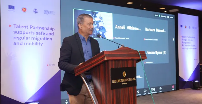 Dr. Asif Nazrul, Advisor, Ministry of Expatriates' Welfare and Overseas Employment speaking at the event