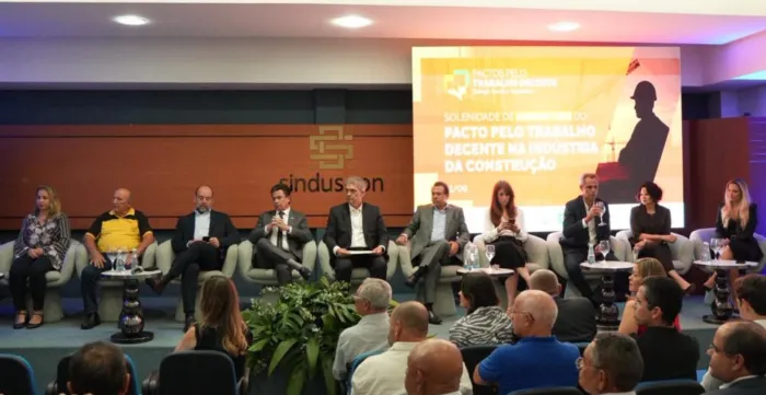 Cerimônia de assinatura do Pacto pelo Trabalho Decente na Indústria da Construção Civil