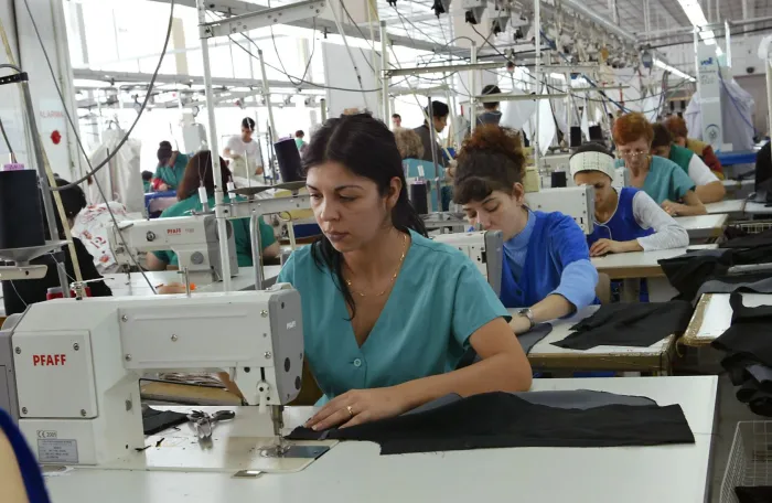Textile workers in Romania 