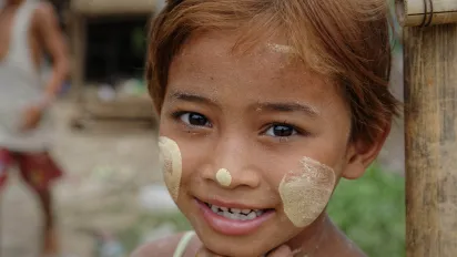 Myanmar - Girl smiling (CL)