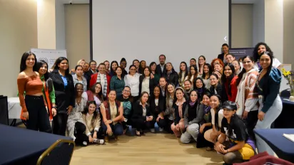 Foto grupal de las 60 inspectoras laborales del Grupo Especial de Equidad de Género