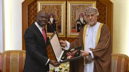 Director-General Houngbo meeting with DPM for Defence Affairs Sayyid Shihab bin Tariq Al Said, receiving on behalf of the ILO the Sultan of Oman’s Medal in recognition of strong Oman-ILO partnership. Muscat 15/12/25