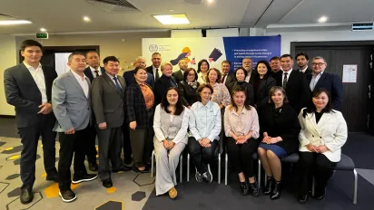 Group photo of seminar participants