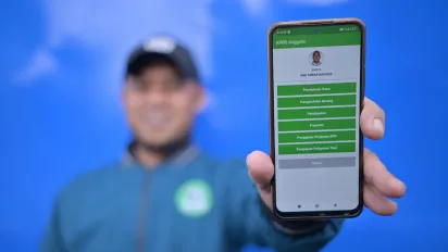 A person holding a smartphone