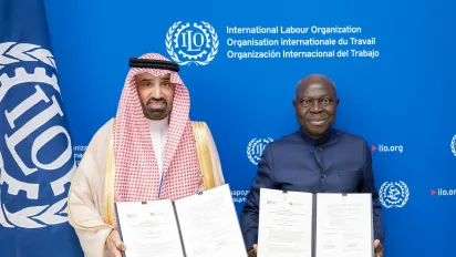(L to R) Saudi Arabia’s Minister of Human Resources and Social Development Ahmed AlRajhi and ILO Director-General Gilbert F. Houngbo sign the third phase of the joint Programme of Cooperation. Geneva 4/6/2025