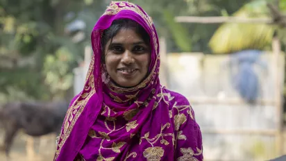 A smiling Bangladeshi woman