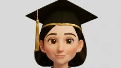 Ilustración de mujer de joven de tez blanca, cabello corto de color negro, tiene puesta una toga y un birrete de graduación, y tiene un collar de perlas con aretes plateados.