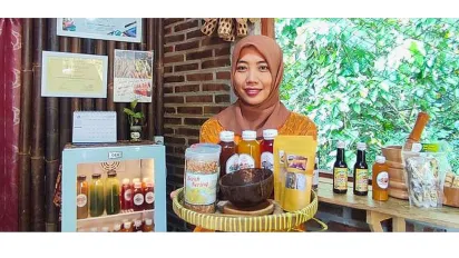 A woman holding products