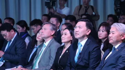Mongolian Prime Minister and government officials at the launch of the E-Business