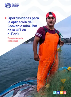 pescador en barco dentro del mar
