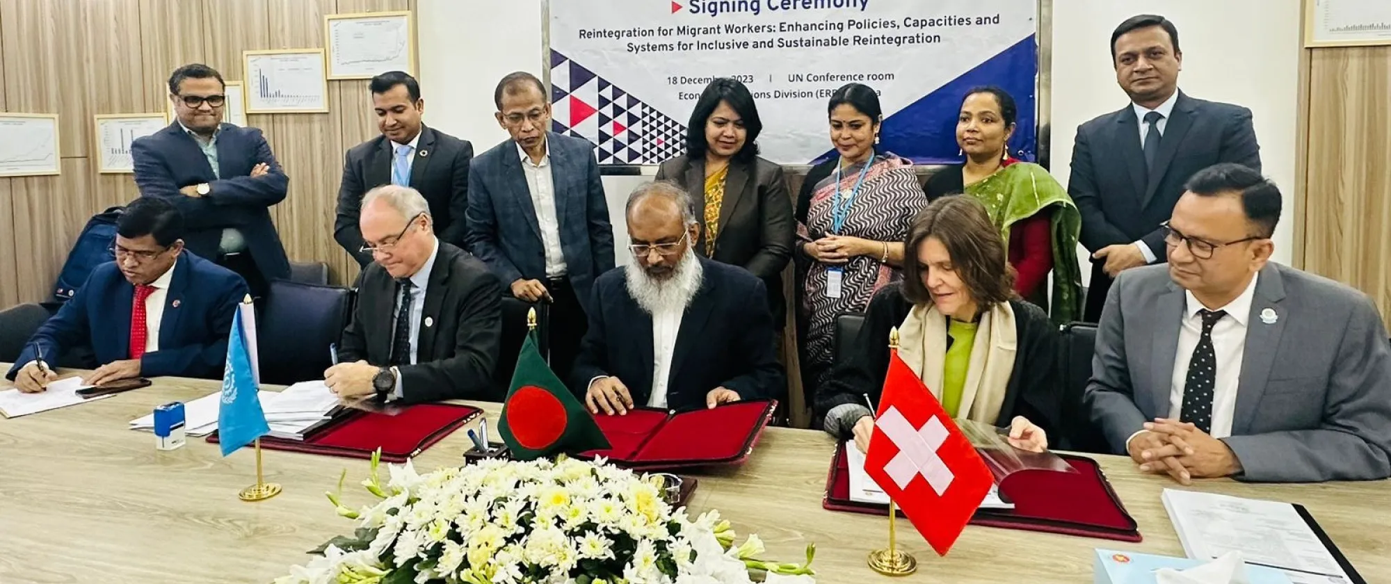 ILO, the government of Bangladesh and the Swiss government sign a migrant re-integration project