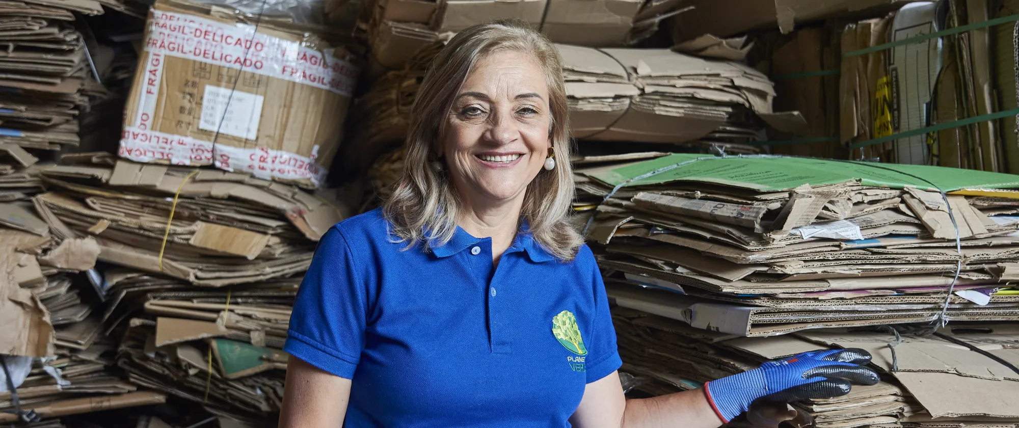 Retrato de Martha Elena Iglesias, gerente de la Cooperativa Planeta Verde dedicada al manejo de residuos en Antioquia