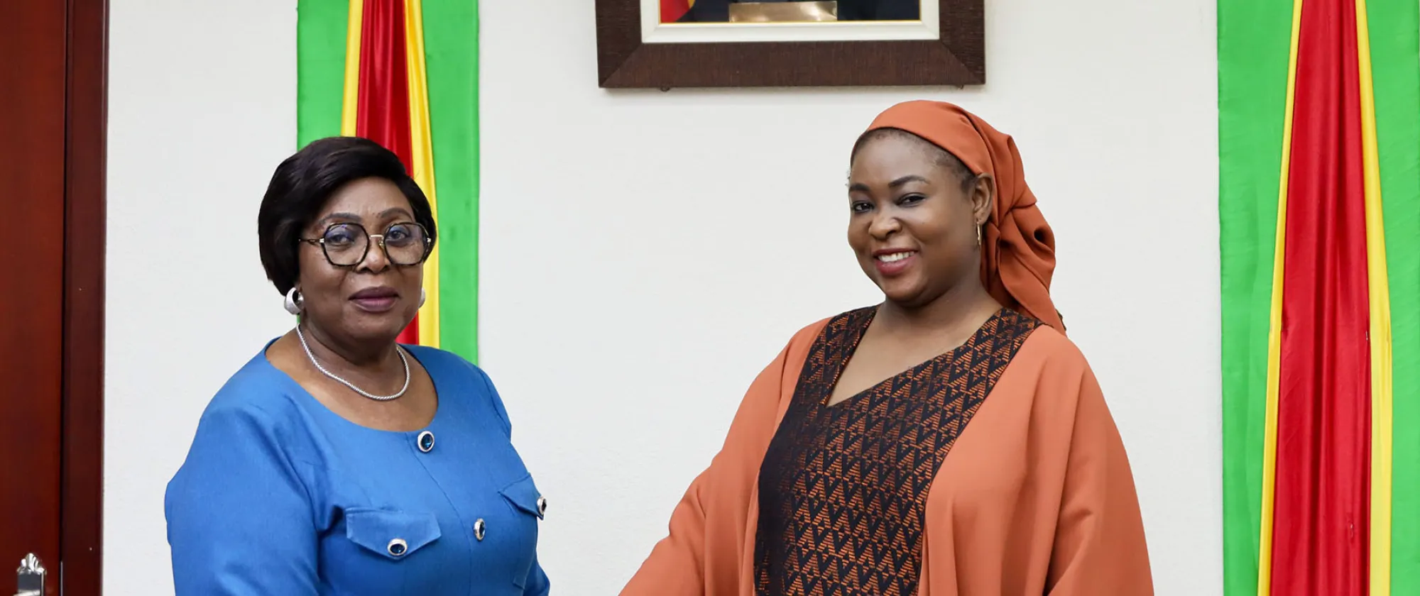 Coumba Diop, Directrice du bureau-pays de l’OIT-Abidjan avec Adidjatou Mathys, ministre du Travail et de la Fonction Publique du Bénin