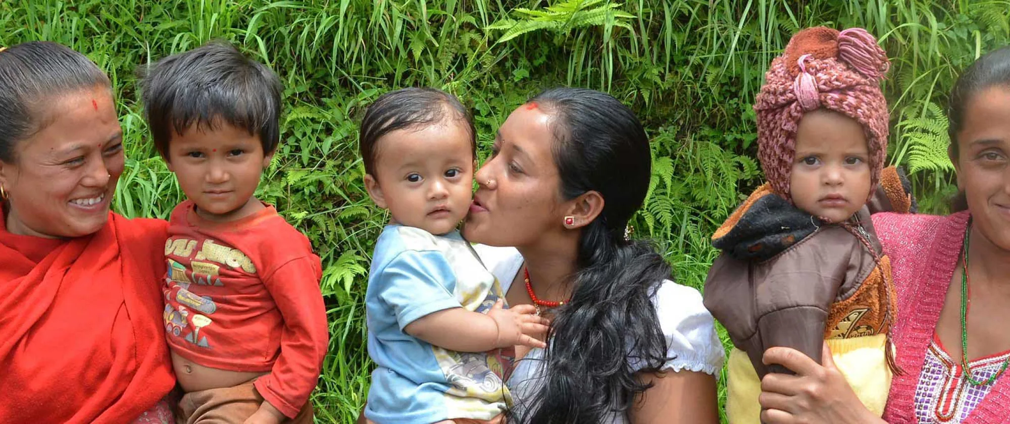 Mothers and children in Nepal 