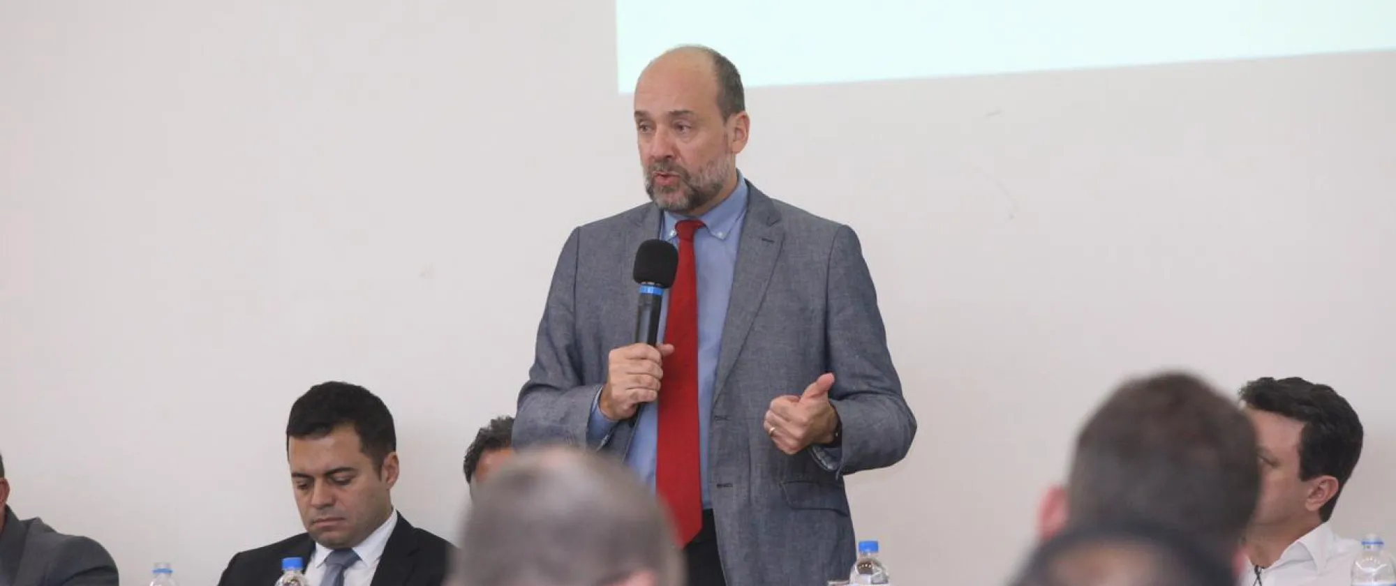 Mesa de diálogo sobre os desafios para a promoção do trabalho decente na cadeia produtiva do café com trabalhadores e empregadores do Sul de Minas Gerais.