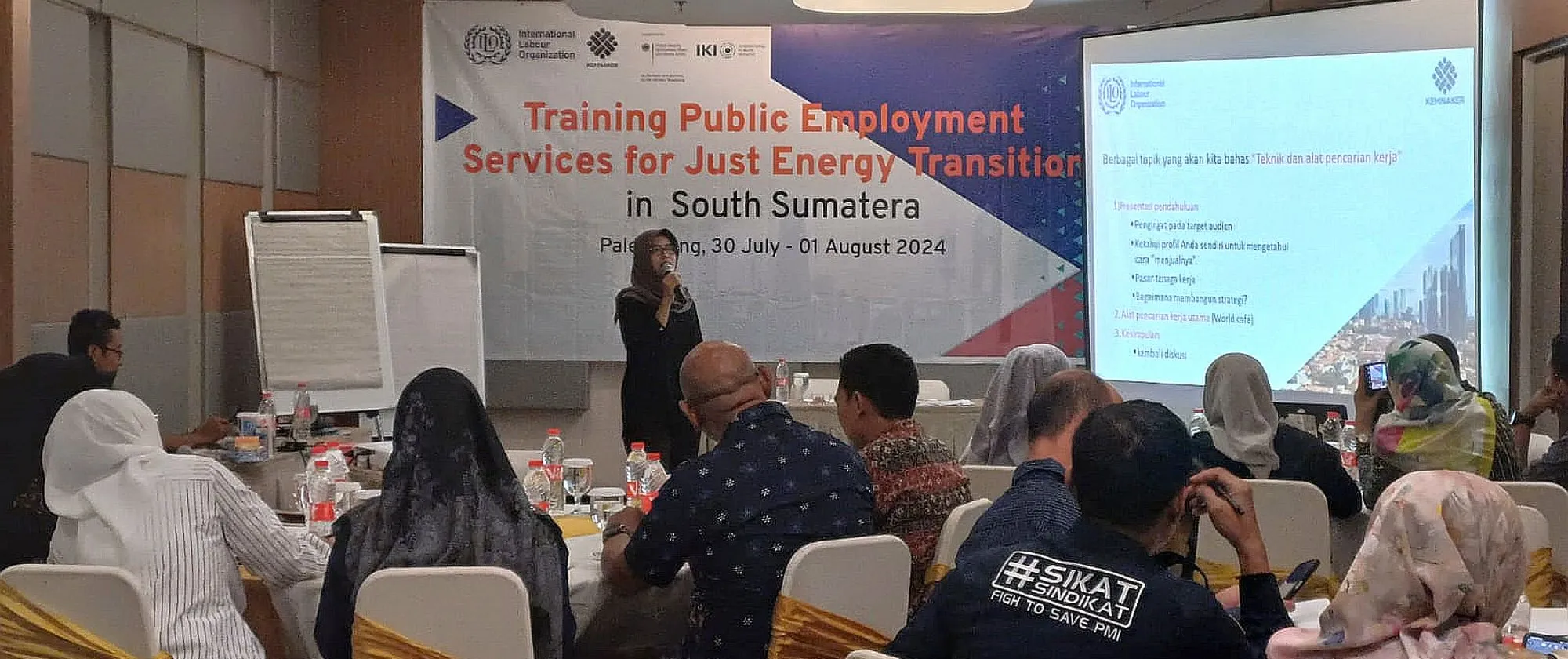 Participating public employment service officers learnt how to build good relationships with relevant partners during a three-day training programme in East Kalimantan.