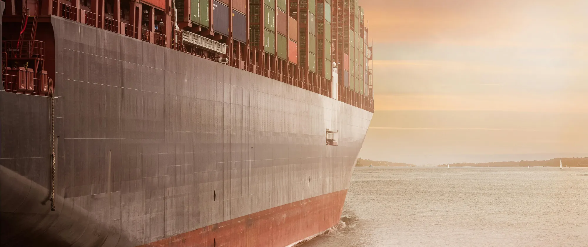 supply chain image boat trade