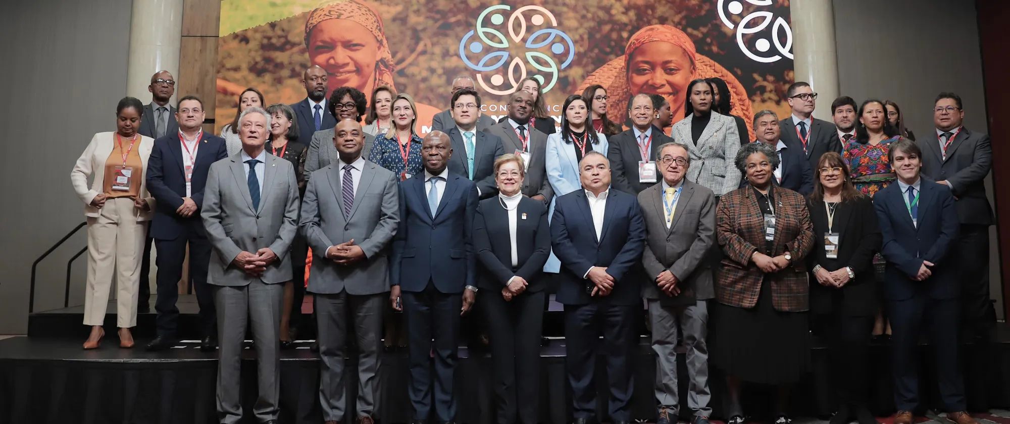 Group photo of the participants to the XXII Inter-American Conference of Ministers of Labour