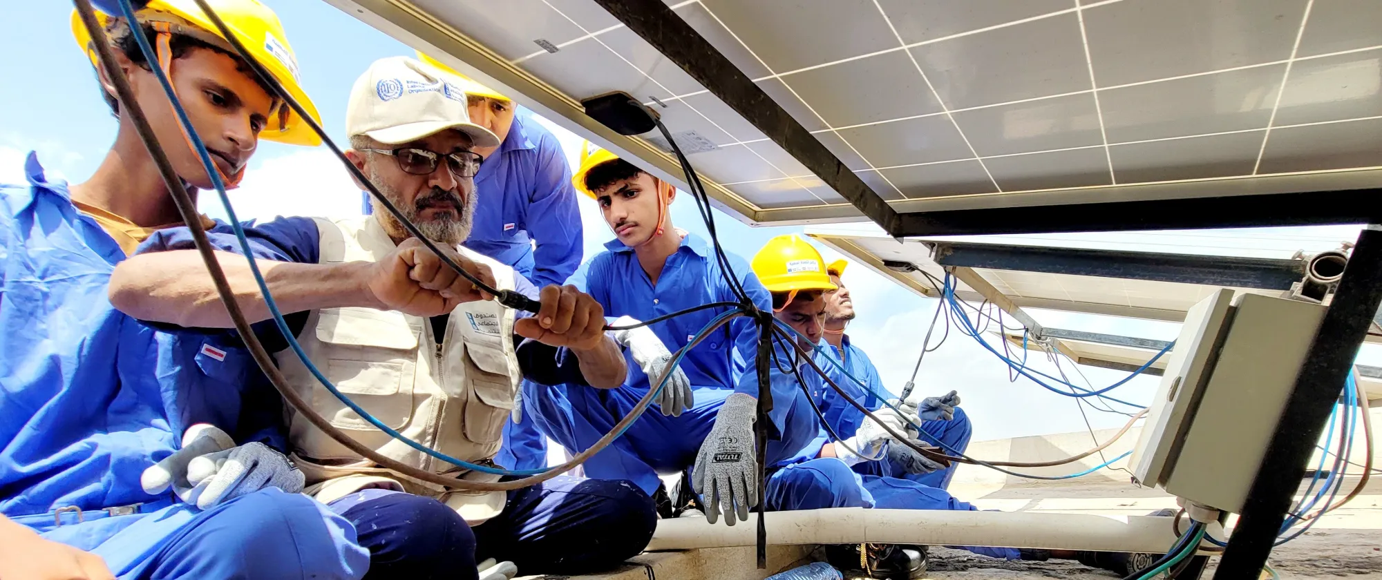 Yemeni youths training on solar panels installation 