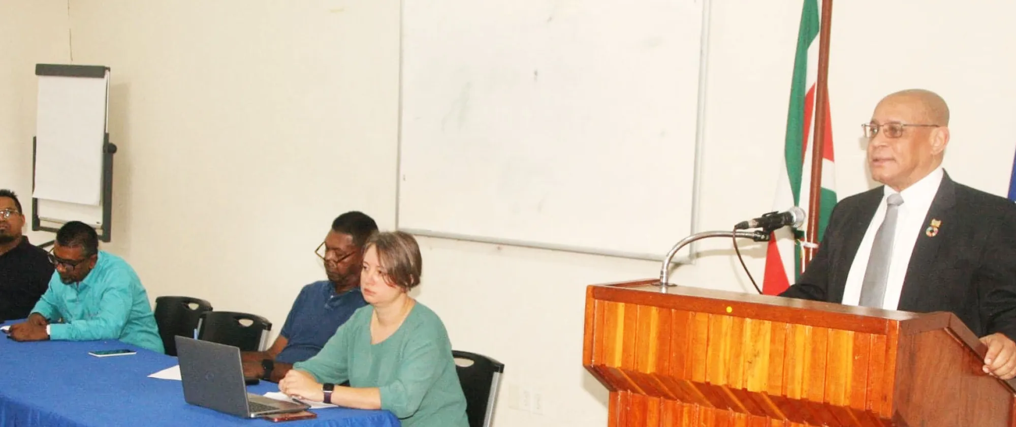 Steven Mc Andrew, Suriname, addressing Workshop