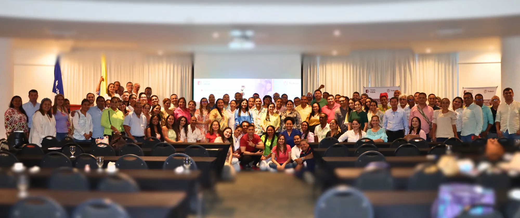 Foto grupal de los inspectores del trabajo de las Direcciones Territoriales de Bolívar, Córdoba y Sucre.