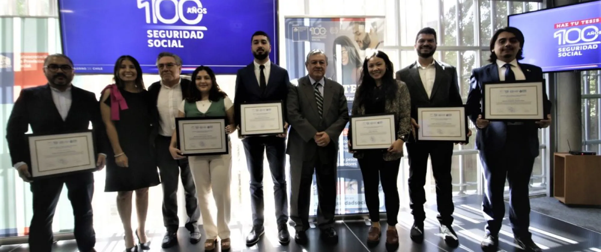 Ganadores del concurso "Haz tu tesis" en seguridad social
