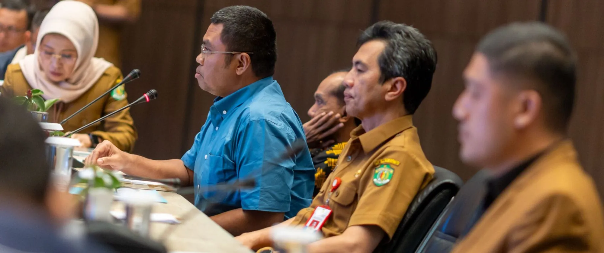 image of several participants from left angle 