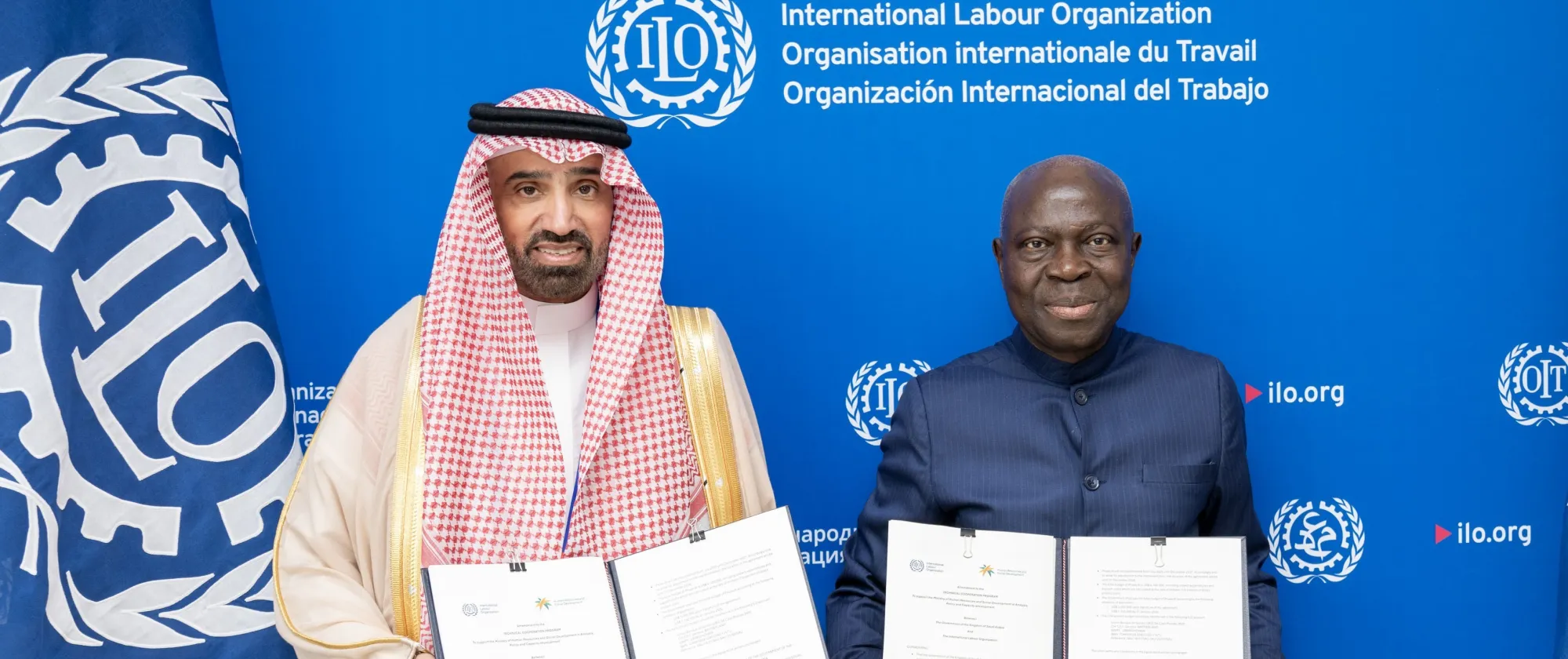(L to R) Saudi Arabia’s Minister of Human Resources and Social Development Ahmed AlRajhi and ILO Director-General Gilbert F. Houngbo sign the third phase of the joint Programme of Cooperation. Geneva 4/6/2025
