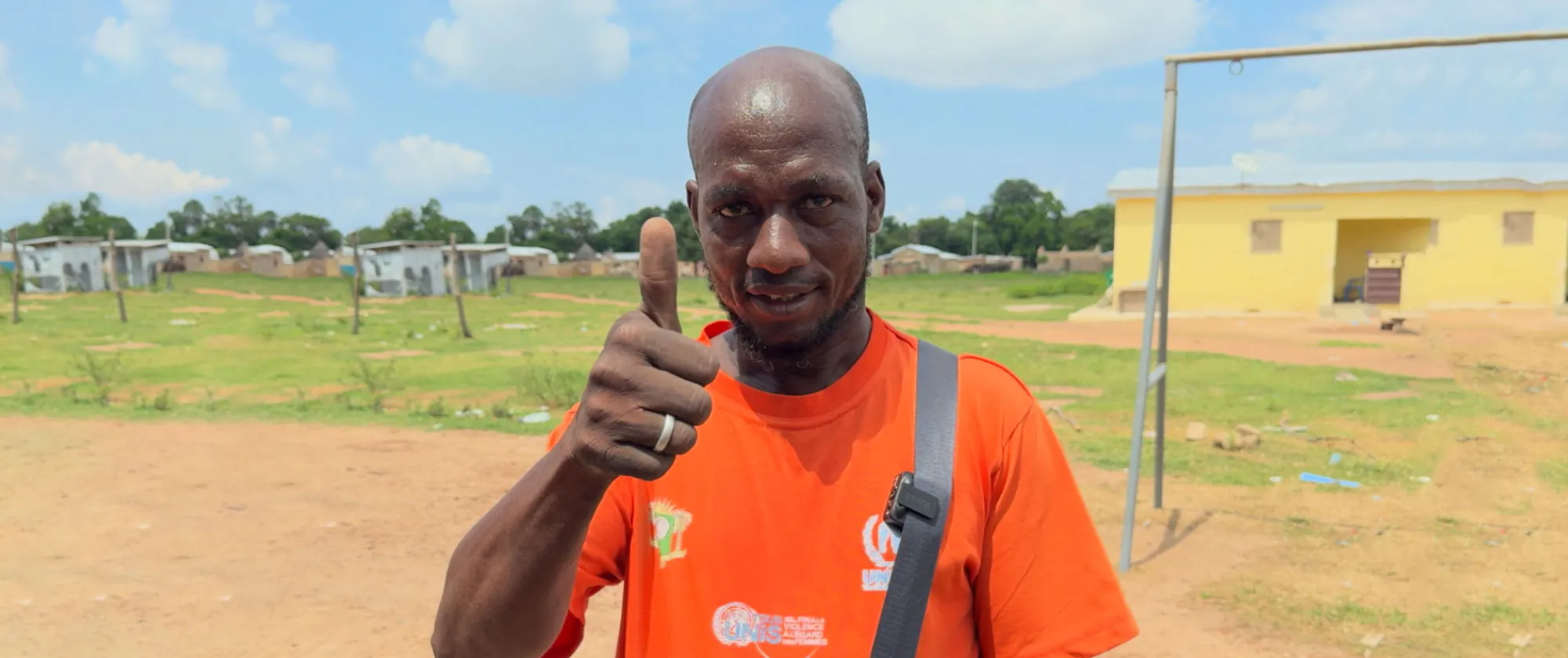 In northern Côte d'Ivoire, Diallo Koundja, an asylum seeker from Burkina Faso, is regaining hope and dignity thanks to an ILO project on biochar.