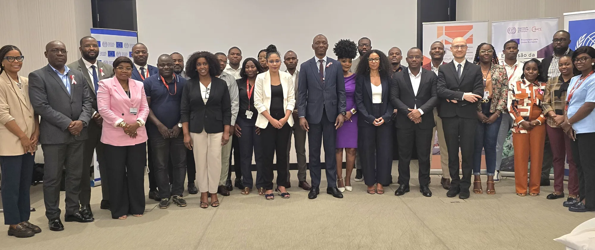 Group photo participants of the employment statistics workshop in Angola