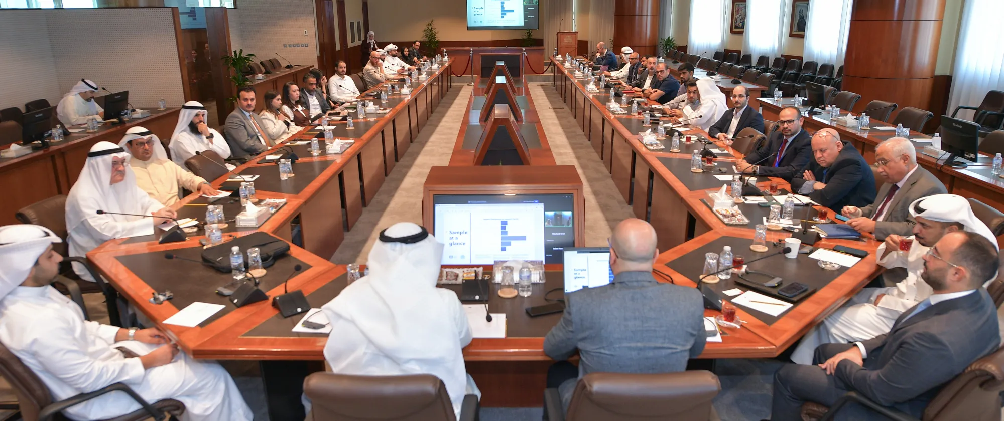 Participants in the Kuwait Artificial Intelligence and Productivity Report Validation Workshop