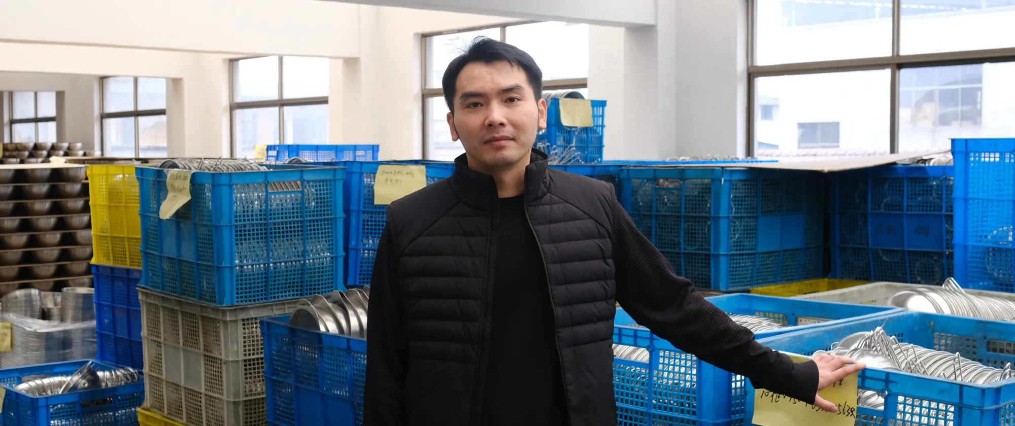 Portrait of Ying Changbin at his kitchenware manufacturing business in Yongkang, Zhejiang Province. (Yongkang, 2025) 