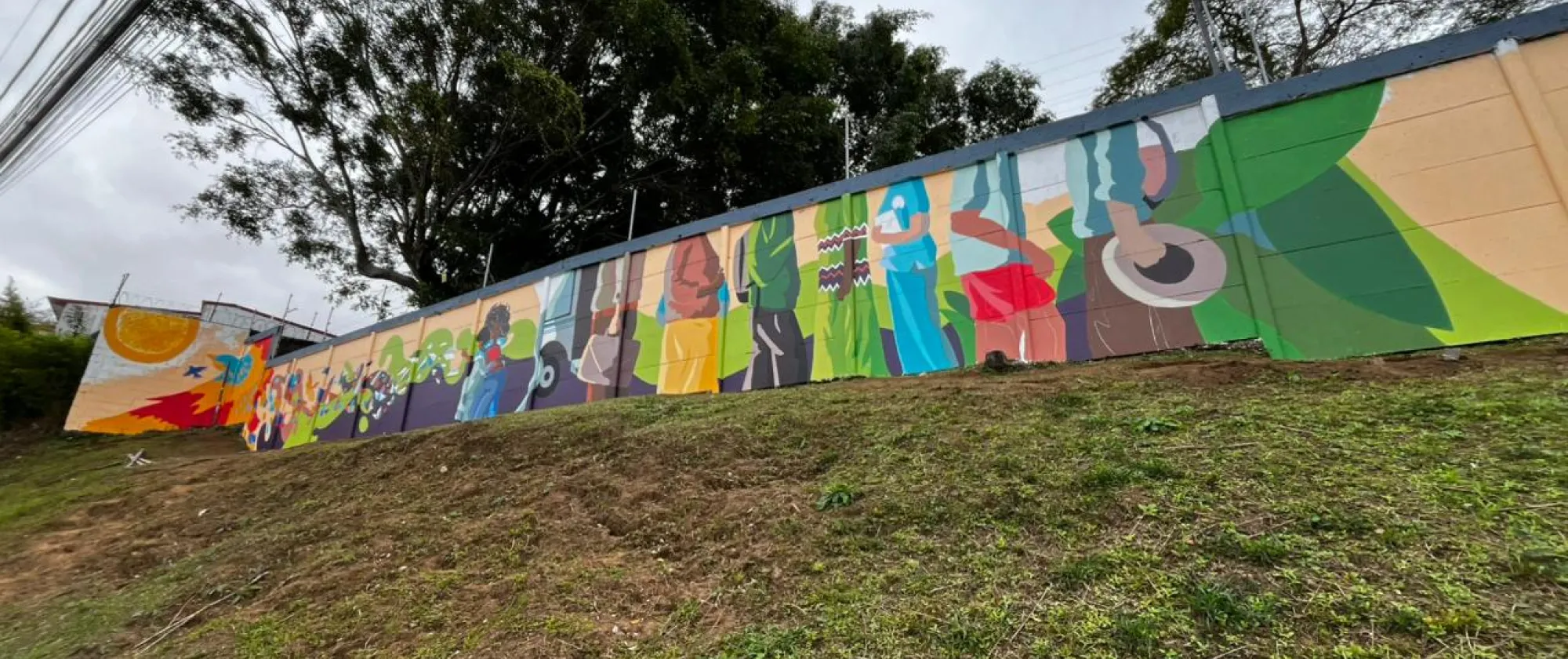 Mural para sensibilizar a la población en contra de la discriminación étnico-racial en el trabajo.