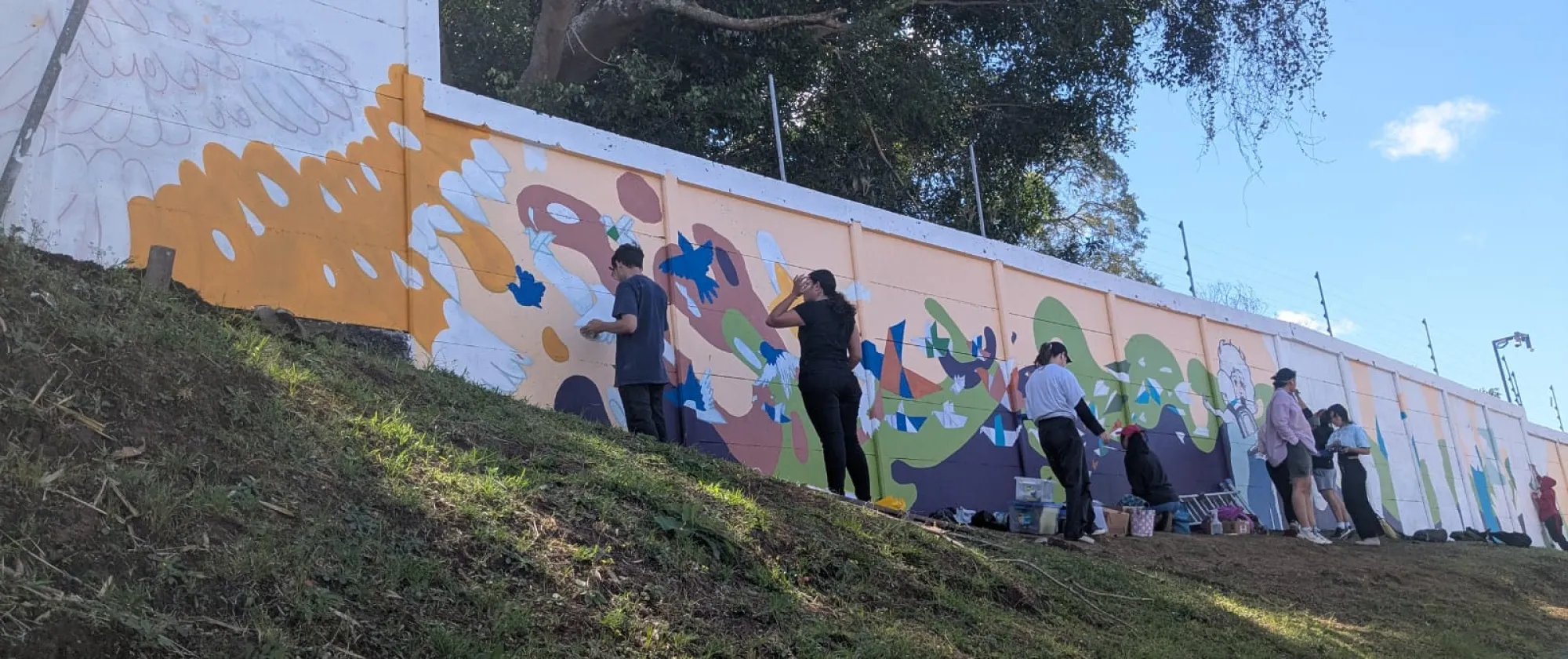 La obra artística representa la culminación de un proceso de colaboración interinstitucional de un año entre el Observatorio para la acción contra el racismo de la Universidad de Costa Rica y la OIT