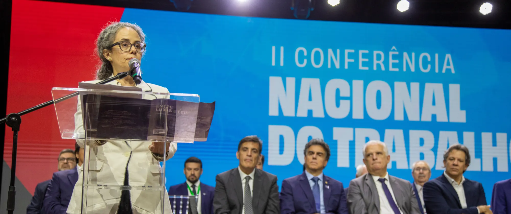 Diretora regional da OIT para América Latina e Caribe, Ana Virgínia Moreira Gomes, discursa na abertura da II Conferência Nacional do Trabalho, realizada em 3 de março, em São Paulo. 