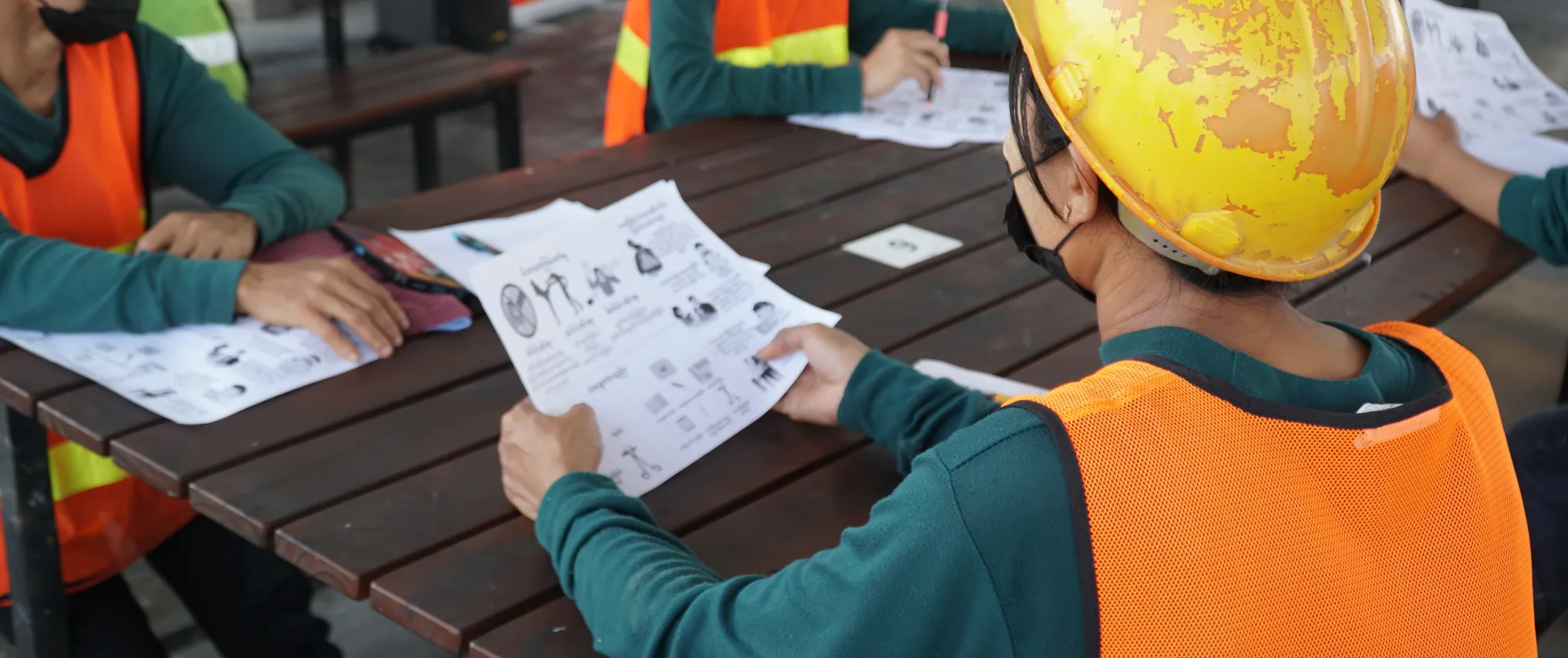 Training for women migrant construction workers on labour rights and their entitlements, Pathum Thani province, Thailand.