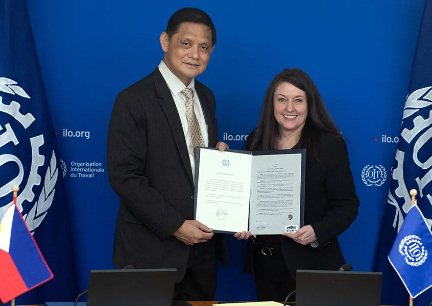 Ratification ceremony of Convention No. 190, 20 February 2024: Undersecretary (Vice Minister) for Labour and Employment of the Philippines, M. Ernesto Bitonio and ILO Deputy Director-General, Celeste Drake
