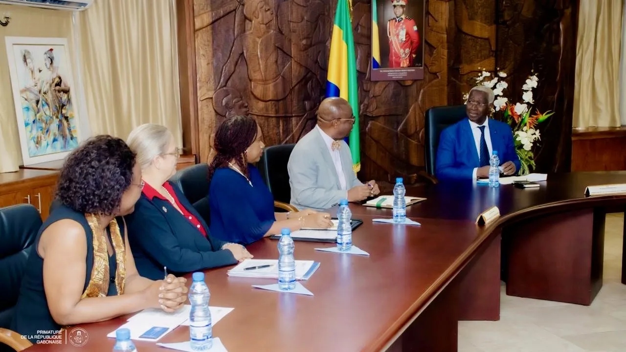 Fanfan Rwanyindo rencontre le Premier ministre de la transition, Raymond Ndong Sima, le 24 mai 2024