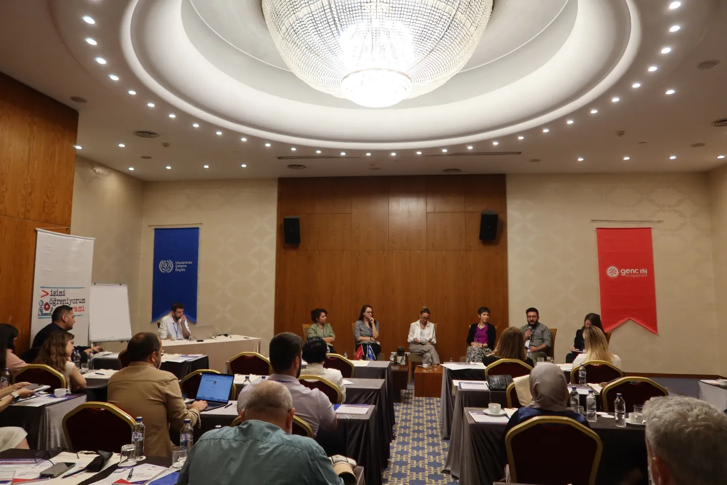 Room of participants with panelists in Izmir, Turkiye