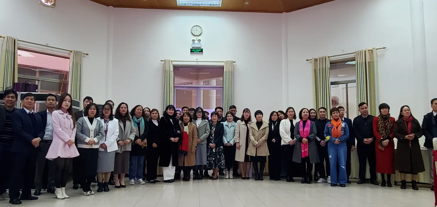 Participants at STED technical meeting in Hai Phong