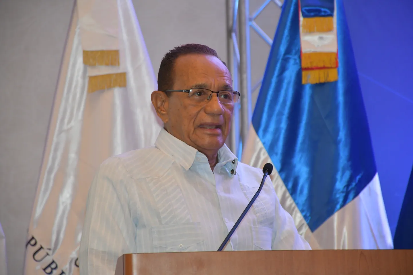 Gabriel del Río representando el sector sindical