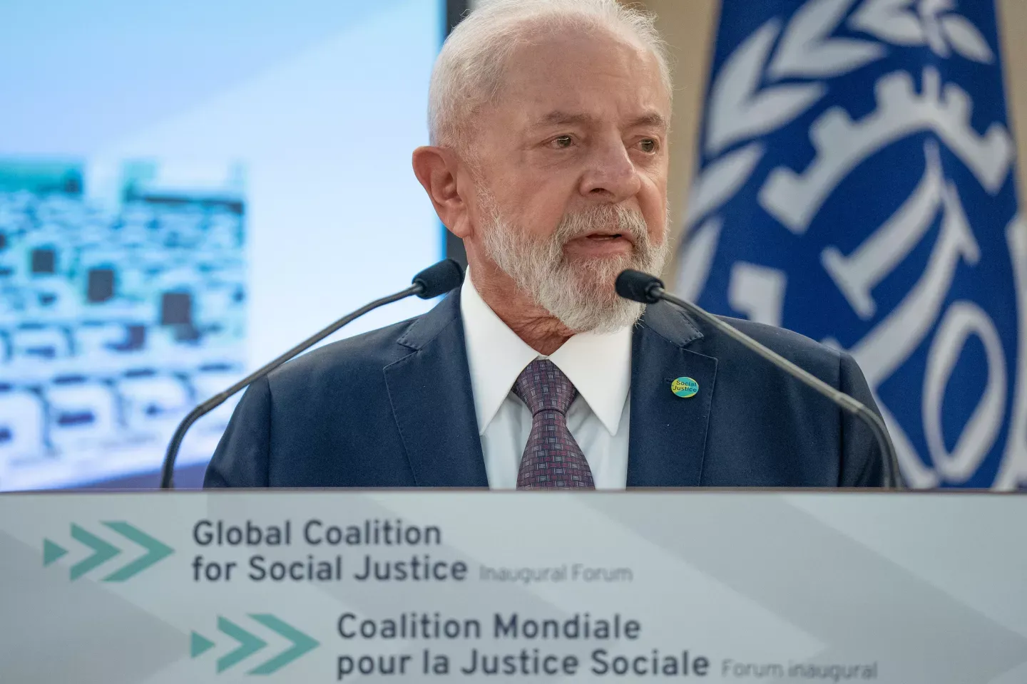 Presidente do Brasil, Luiz Inácio Lula da Silva, discursa na Coalizão Global pela Justiça Social em junho de 2024