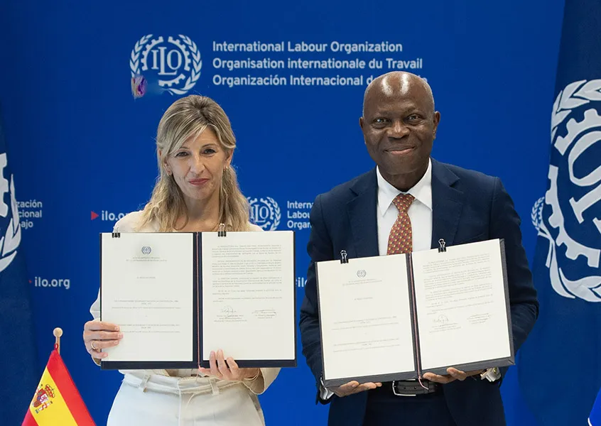 Ratification ceremony of Conventions Nos. 167 and 184 on 11 June 2024: Yolanda Díaz, Second Vice-President and Minister of Labour and Social Economy of Spain, and Gilbert F. Houngbo, Director-General of the ILO