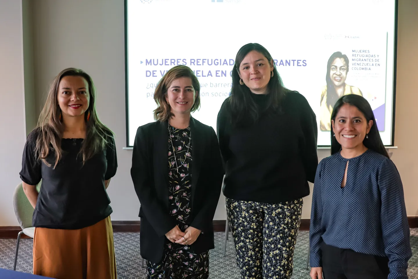 Foto de las cuatro participantes del panel