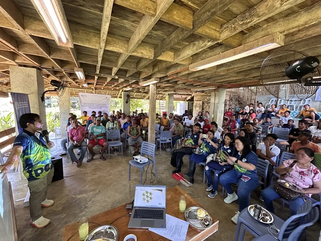 Engr Nervine Docdoc of PCA with the theoretical training of coconut planting