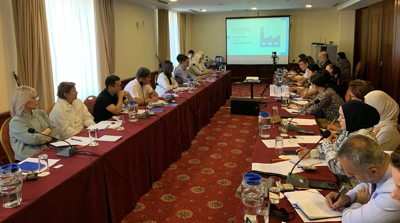 On 29 August 2024 key employers’ and business organizations lead by The JIA Business Association, alongside representatives from the Ministry of Labour, Social Security and Migration of the Kyrgyz Republic and international partners participated in a round table organised by the International Labour Organization (ILO).