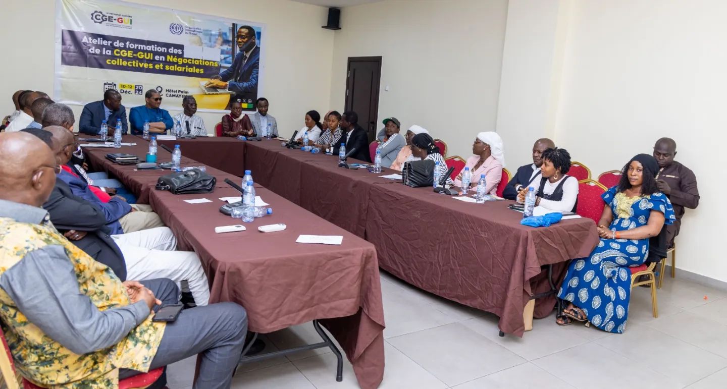 Participants à un atelier sur la négociation collective en Guinée