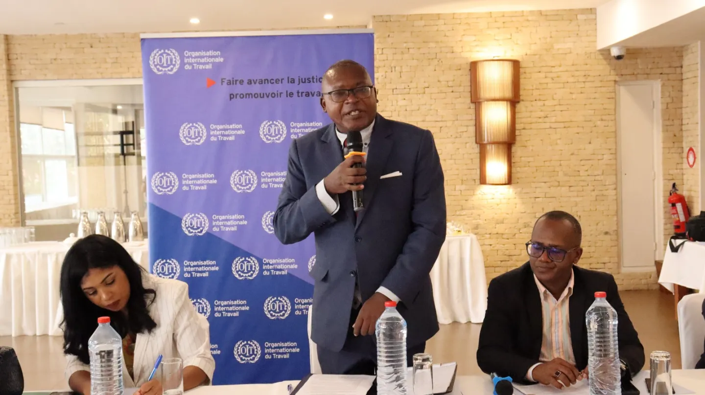 M. Frederick MUIA remerciant toutes les parties prenantes pour leur engangement