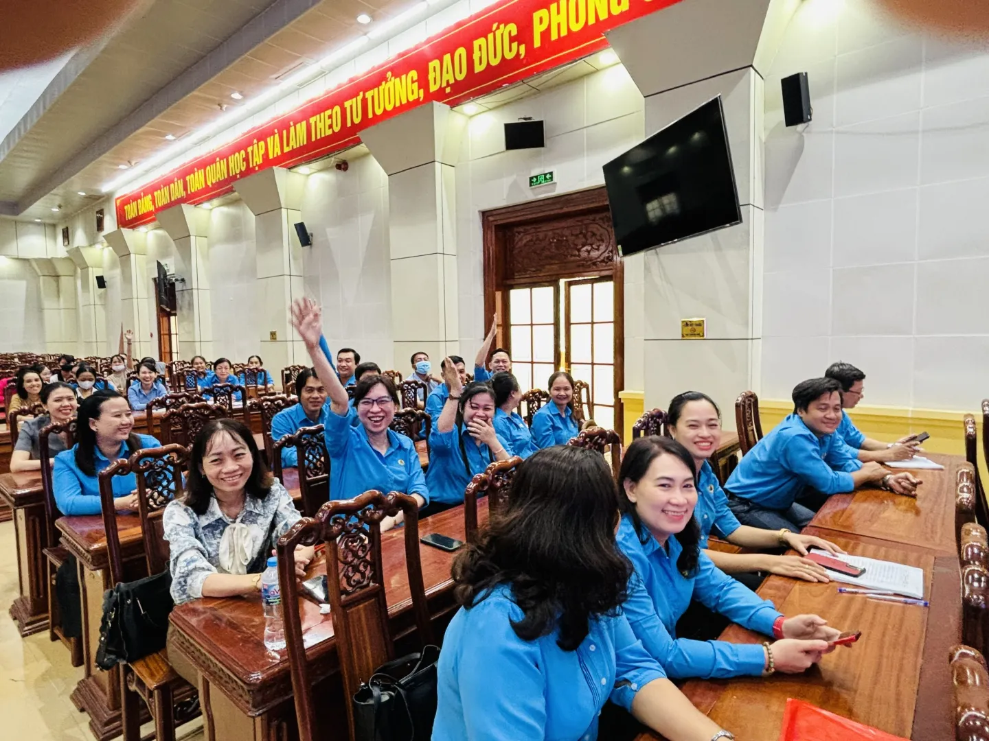 Mỗi sự kiện có đã tham dự của hơn 300 công nhân, người sử dụng lao động, lãnh đạo công đoàn và các cơ quan báo chí (Tiền Giang).